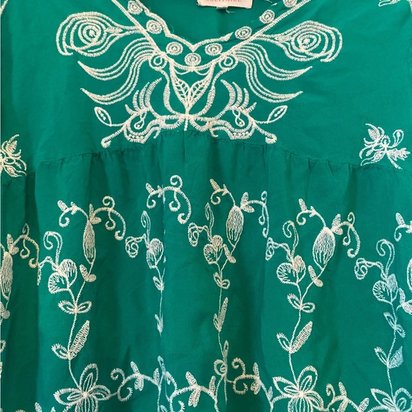 Solitaire Boho Emerald Green Embroidered Floral Top - Picture 4 of 12